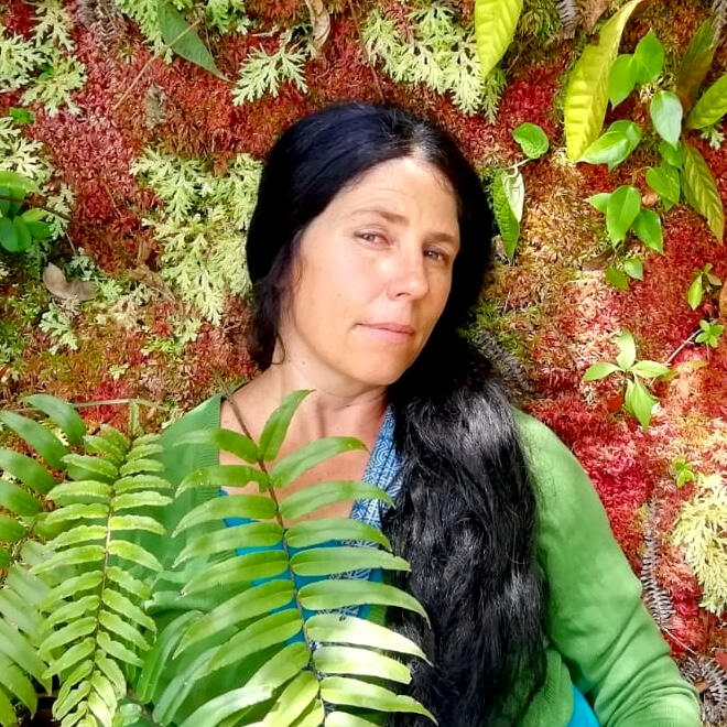 Valientina Campos (Astróloga Psicologica)